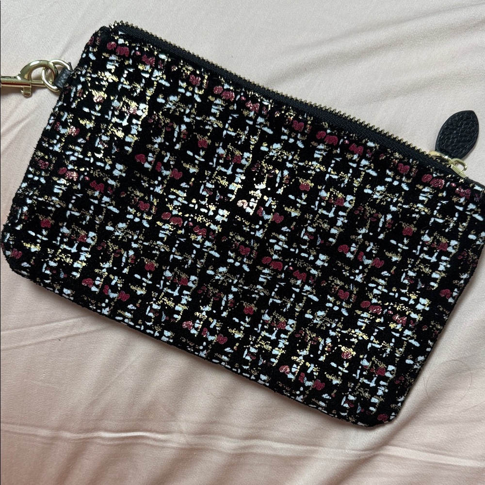Black and Gold Patterned Wristlet